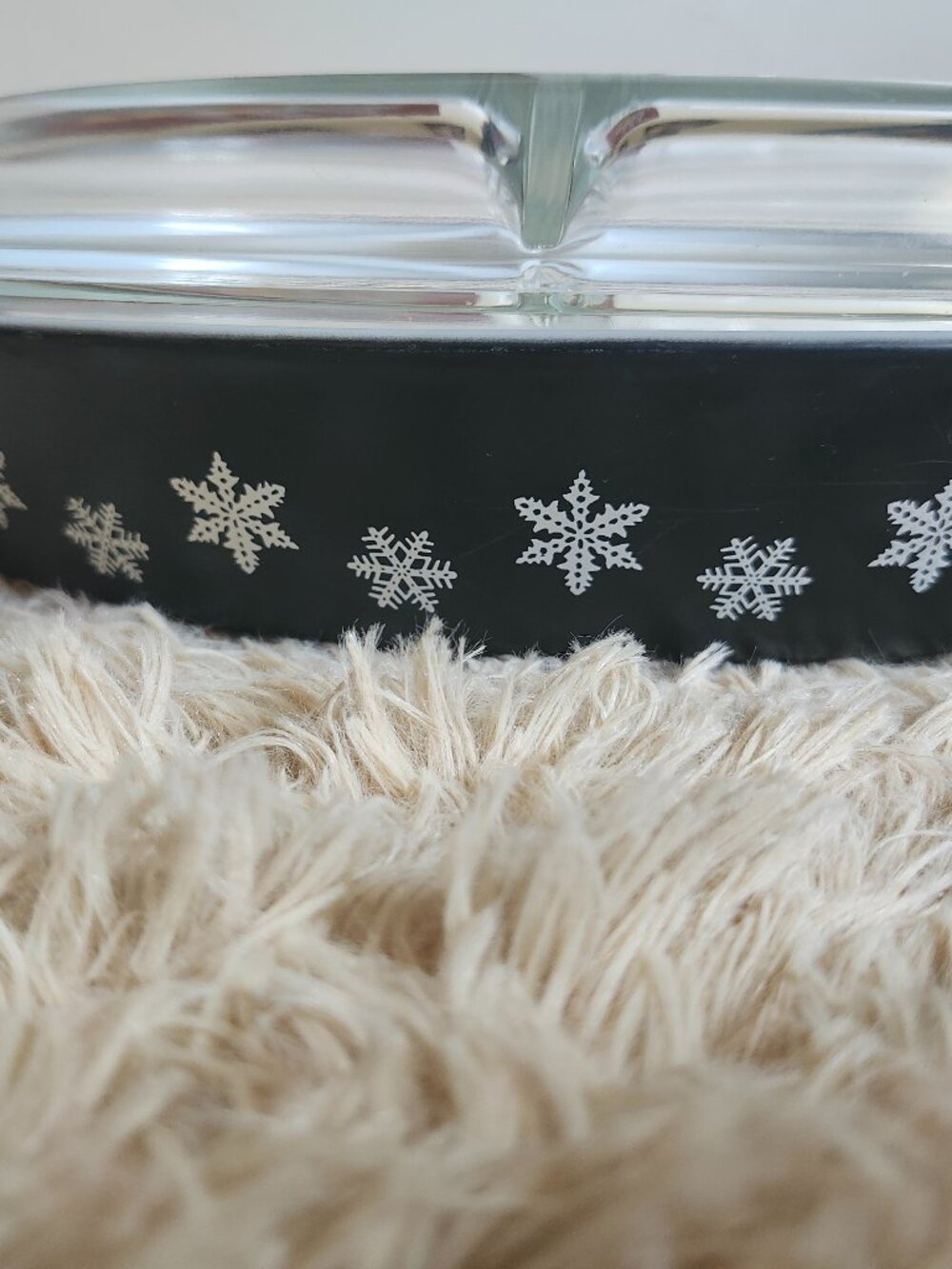 Pyrex black snowflake divided dish